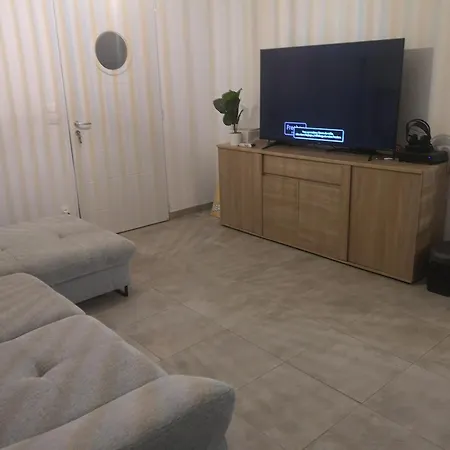 La De 2 A 6 Personnes De Plein Pied Ideale Cures Teletravail Vacances, Arrivee Autonome Avec Boite A Cles Greoux-les-Bains
